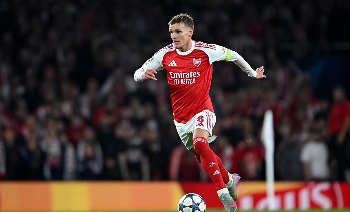 包含阿森納射手取得穩定進球，為球隊屢獲勝利的词条